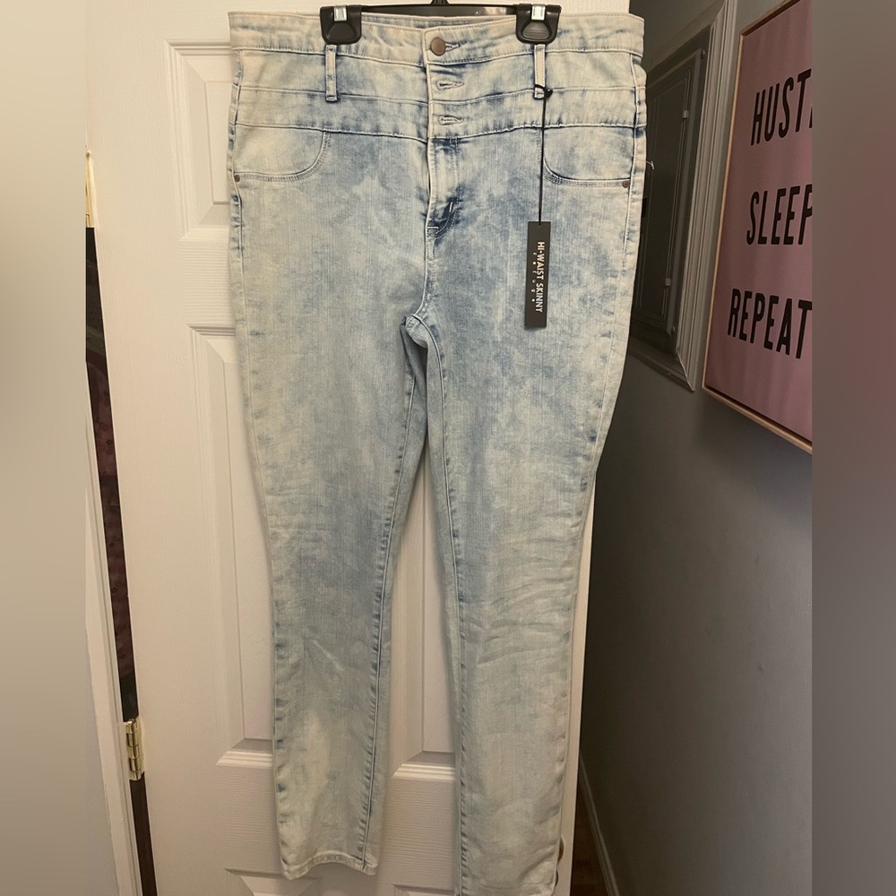 Light blue high waisted Refuge jeans